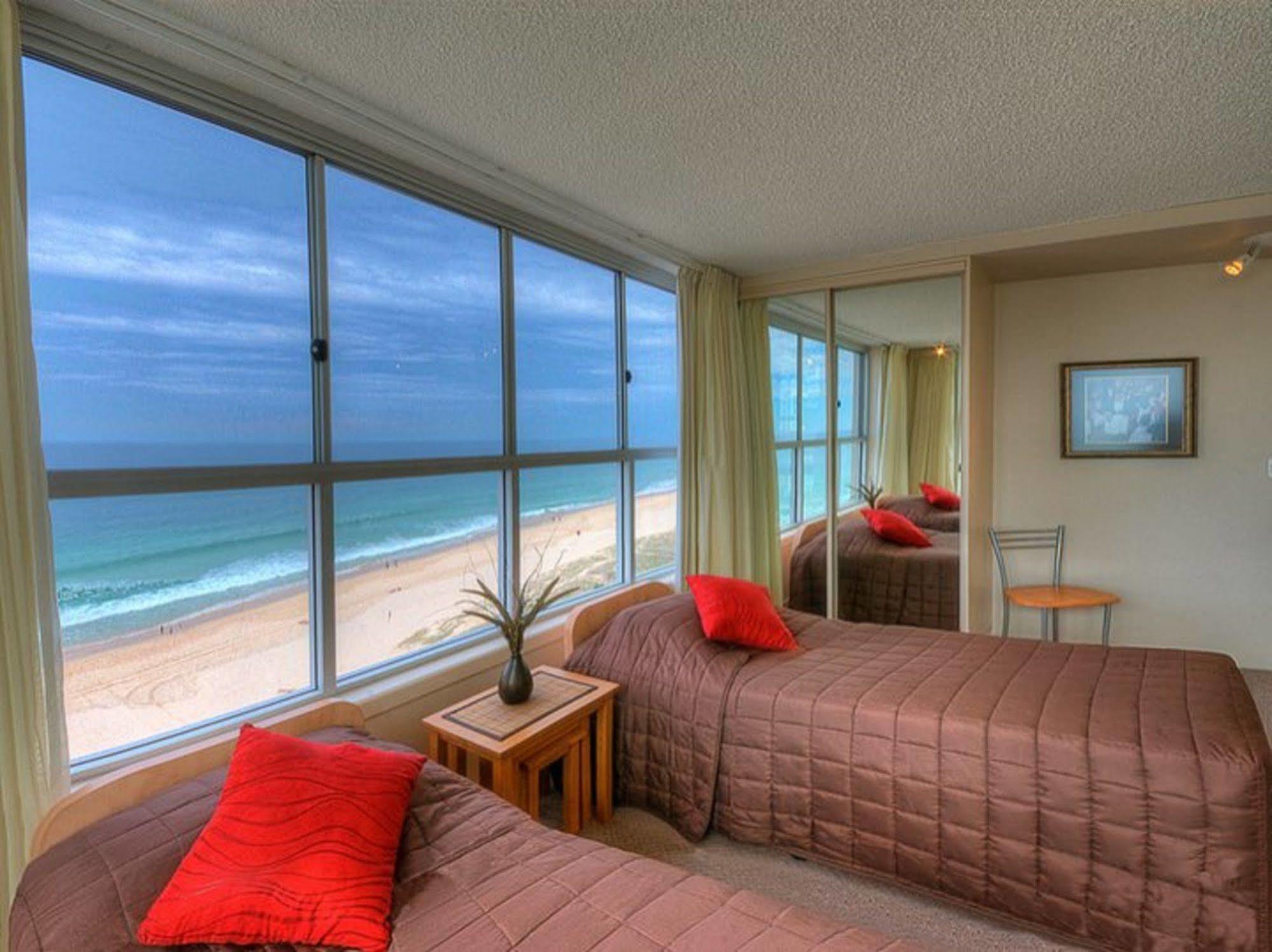 President Holiday Apartments - Absolute Beachfront Gold Coast Exterior foto